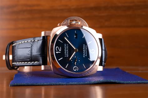 Panerai Red gold Watches 